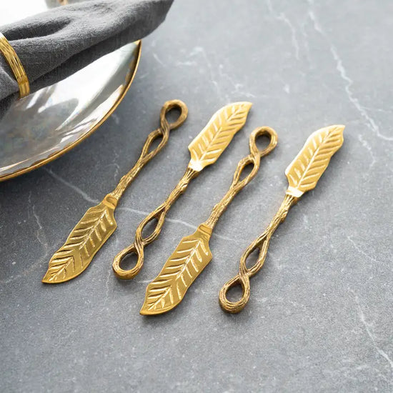 Gold Twisted Twig & Leaf Spreader