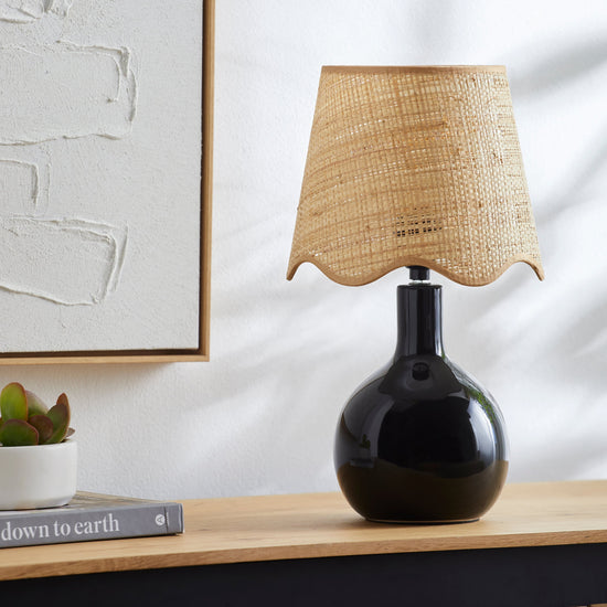 Black Balbao Rattan Lamp