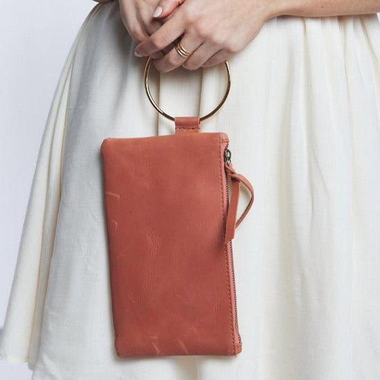 Fozi Wristlet - Clay